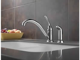 Delta Classic Single Handle Kitchen Faucet With Spray Feature